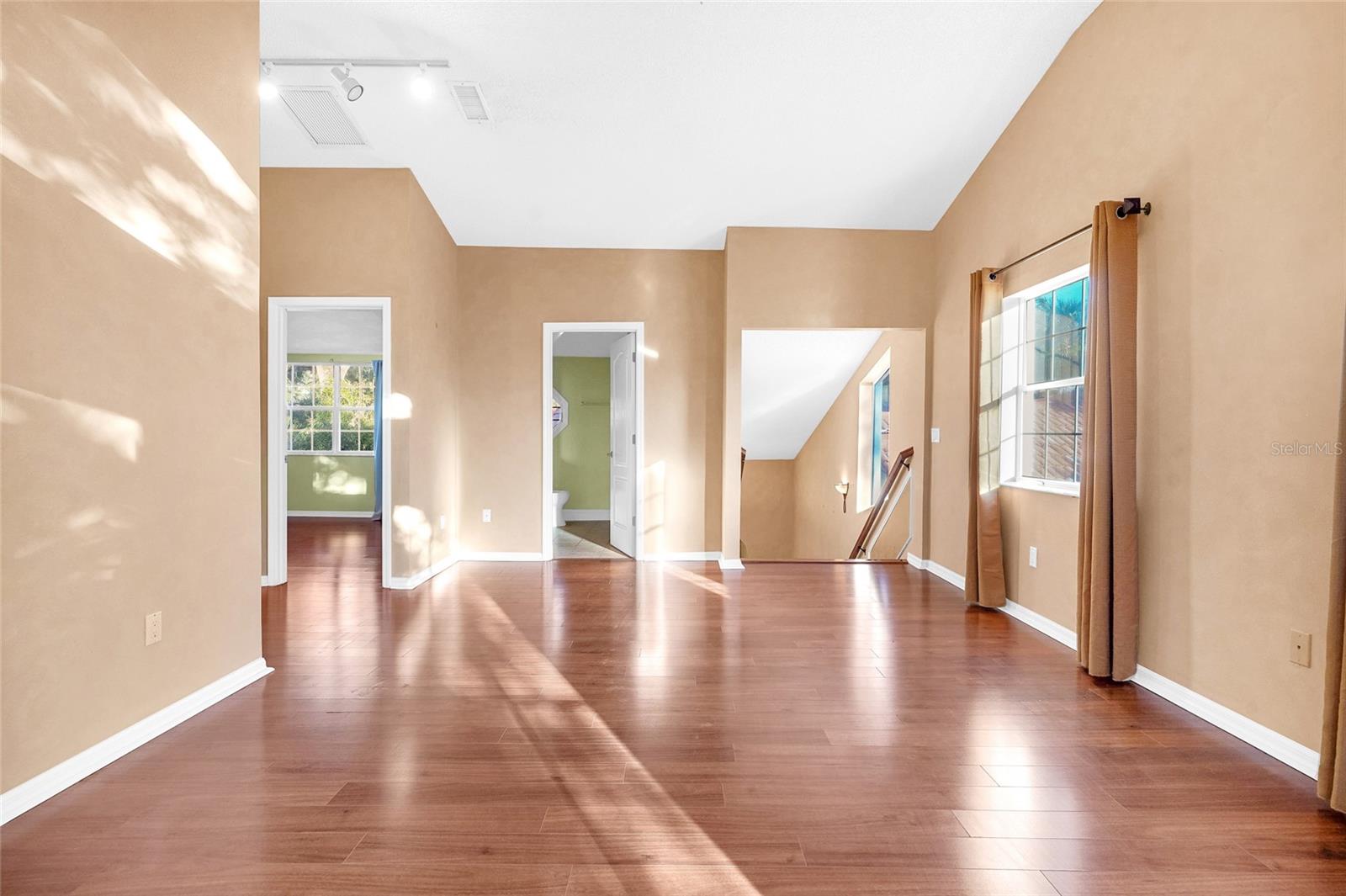 RIVER OAKS SUB - Residential