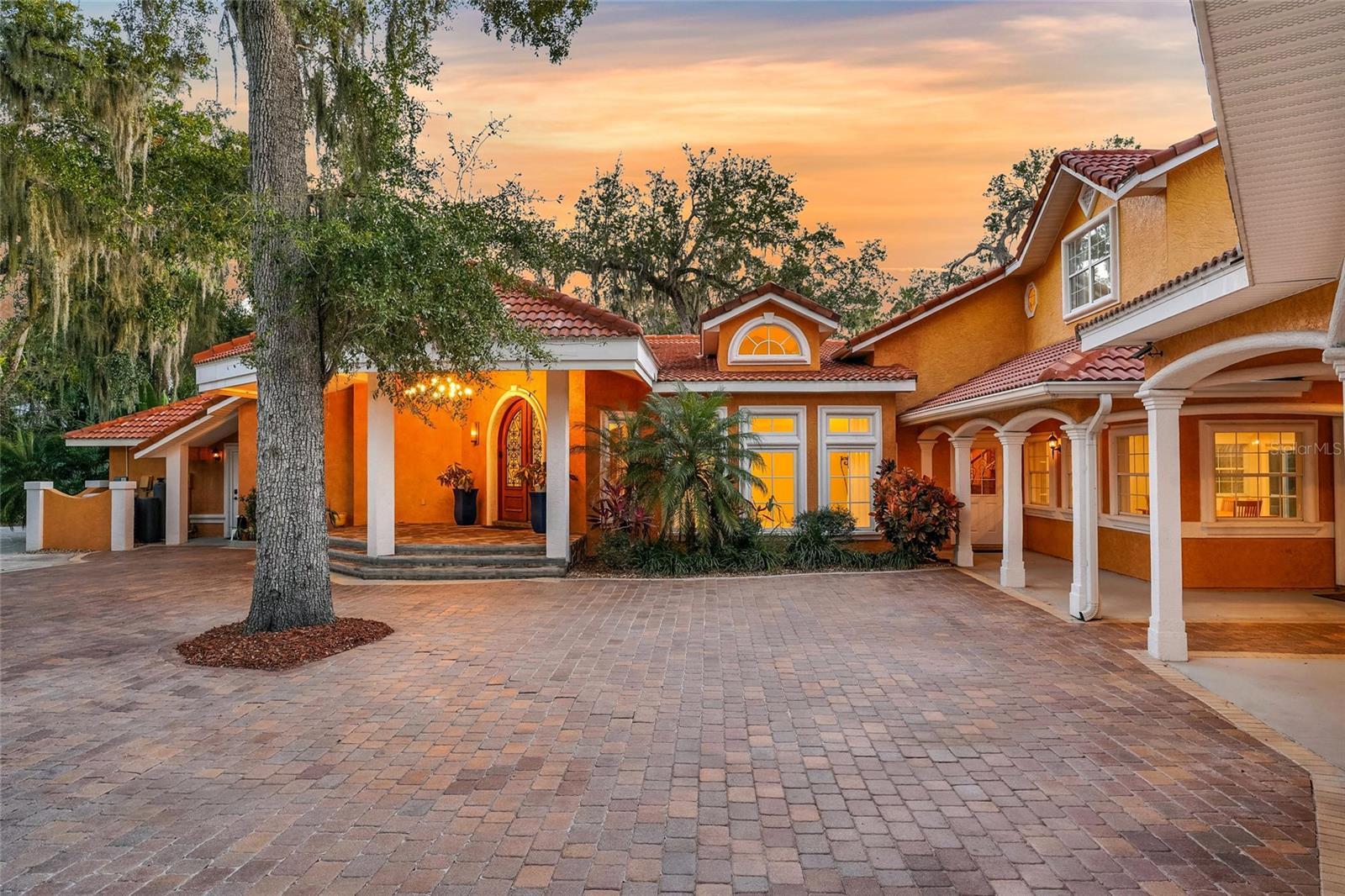 RIVER OAKS SUB - Residential