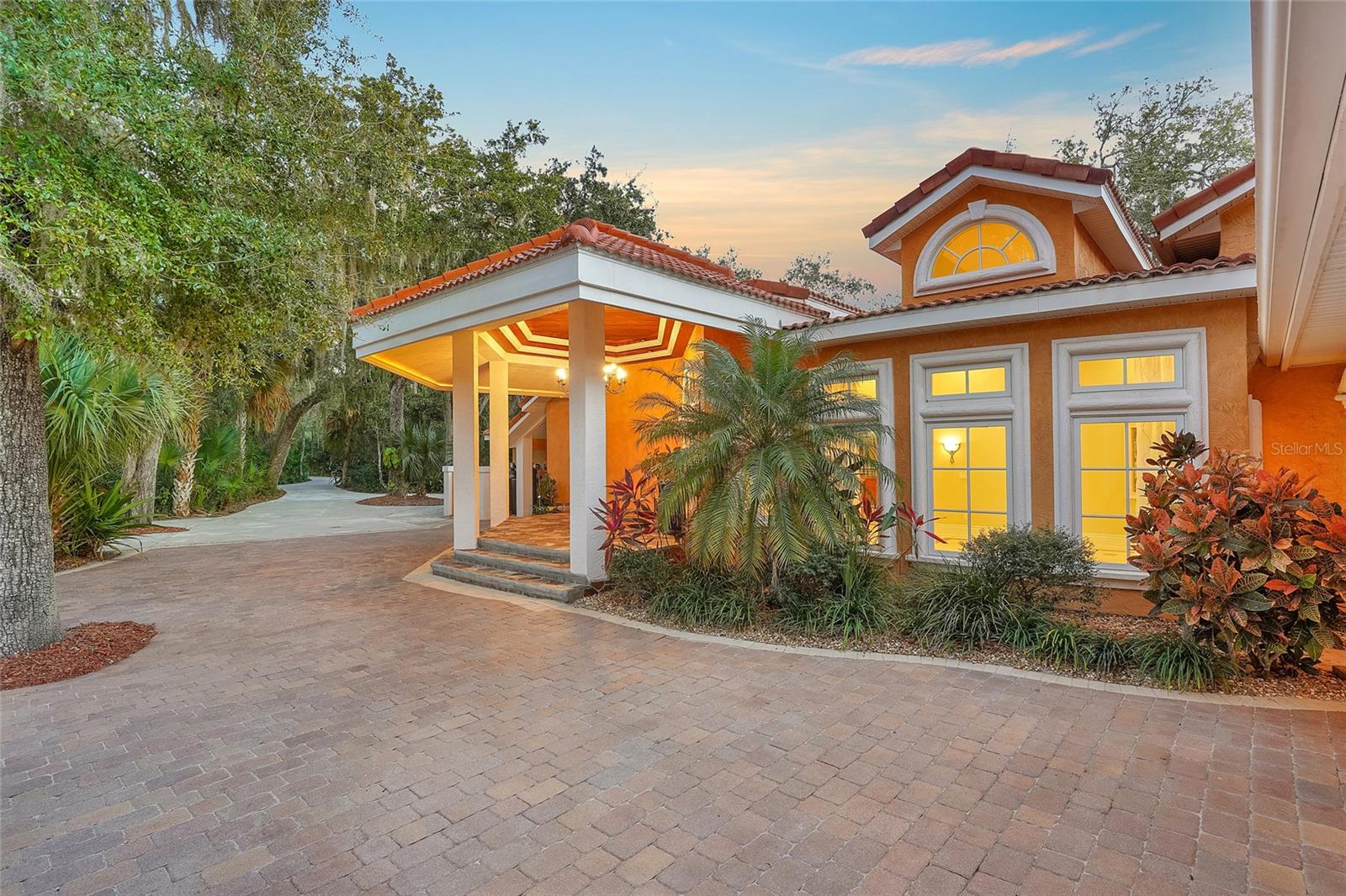 RIVER OAKS SUB - Residential