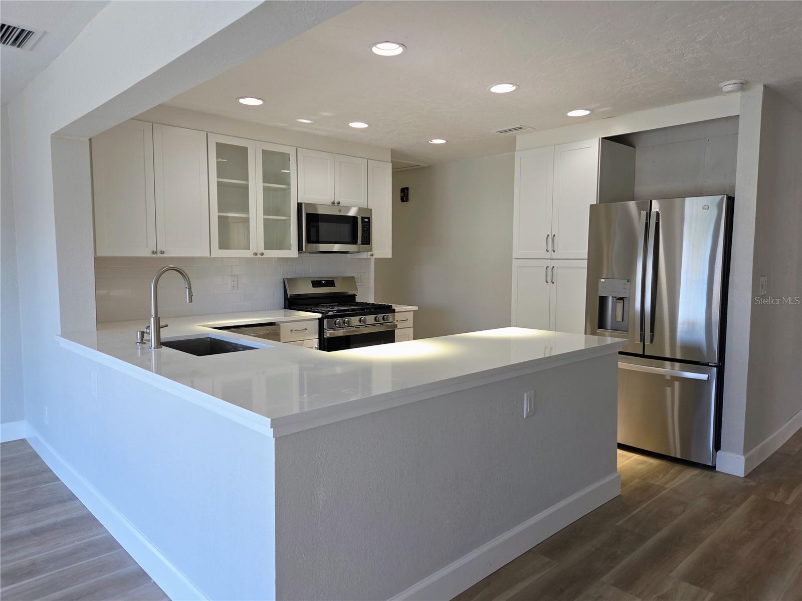 VENETIAN ISLES UNIT 4 - Residential Lease