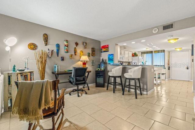 COURAGEOUS THE CONDO - Residential Lease