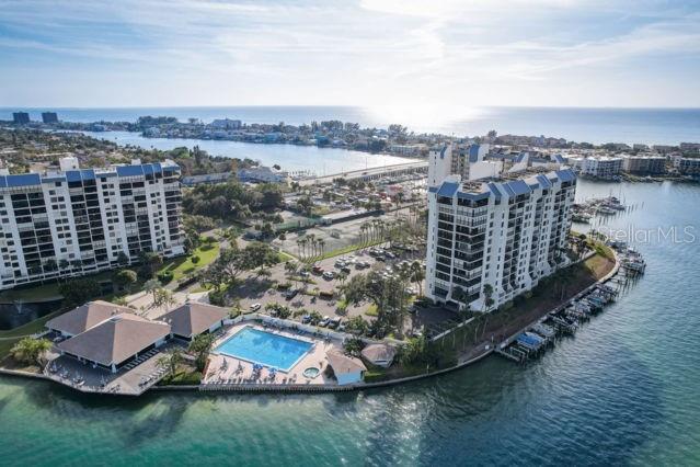COURAGEOUS THE CONDO - Residential Lease