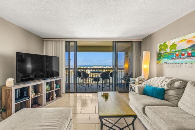 COURAGEOUS THE CONDO - Residential Lease