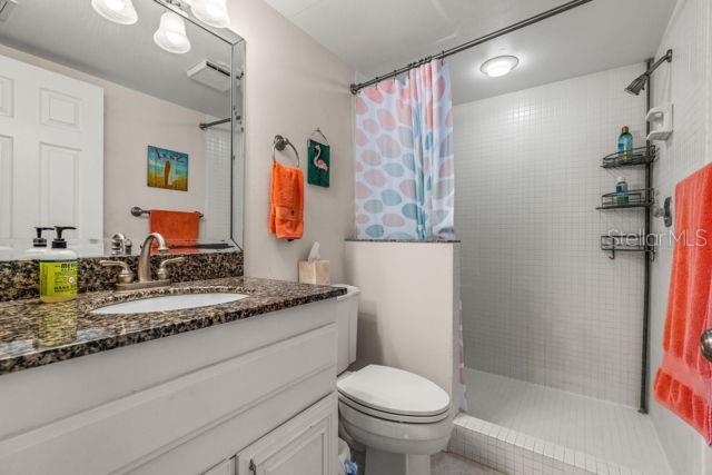 COURAGEOUS THE CONDO - Residential Lease
