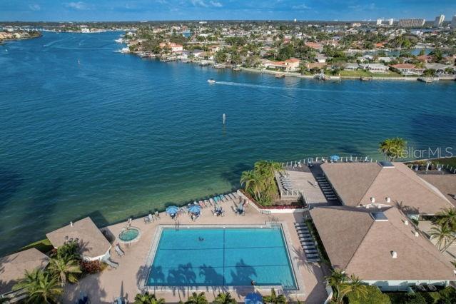 COURAGEOUS THE CONDO - Residential Lease