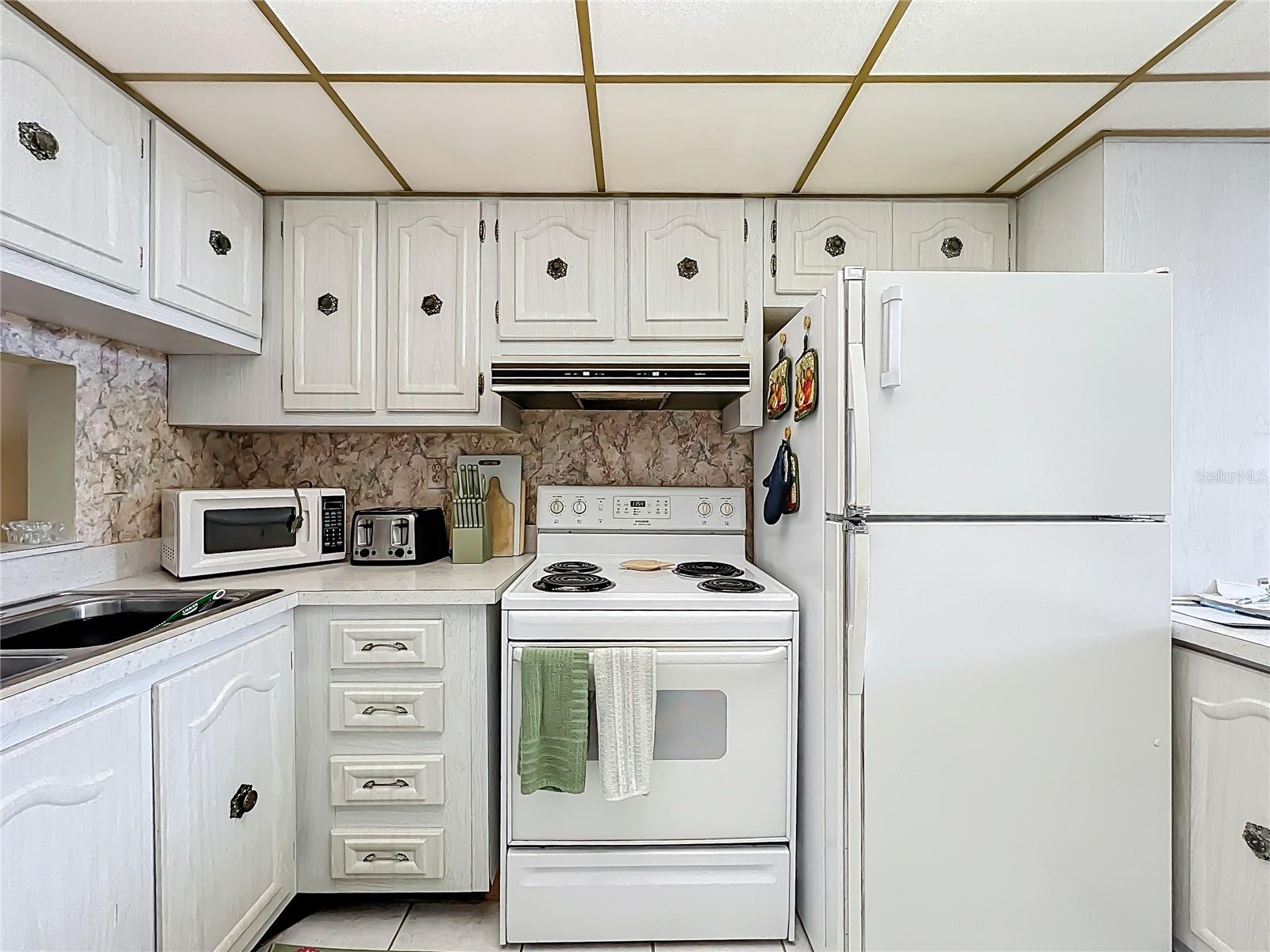 GULF MARINER THE CONDO - Residential Lease