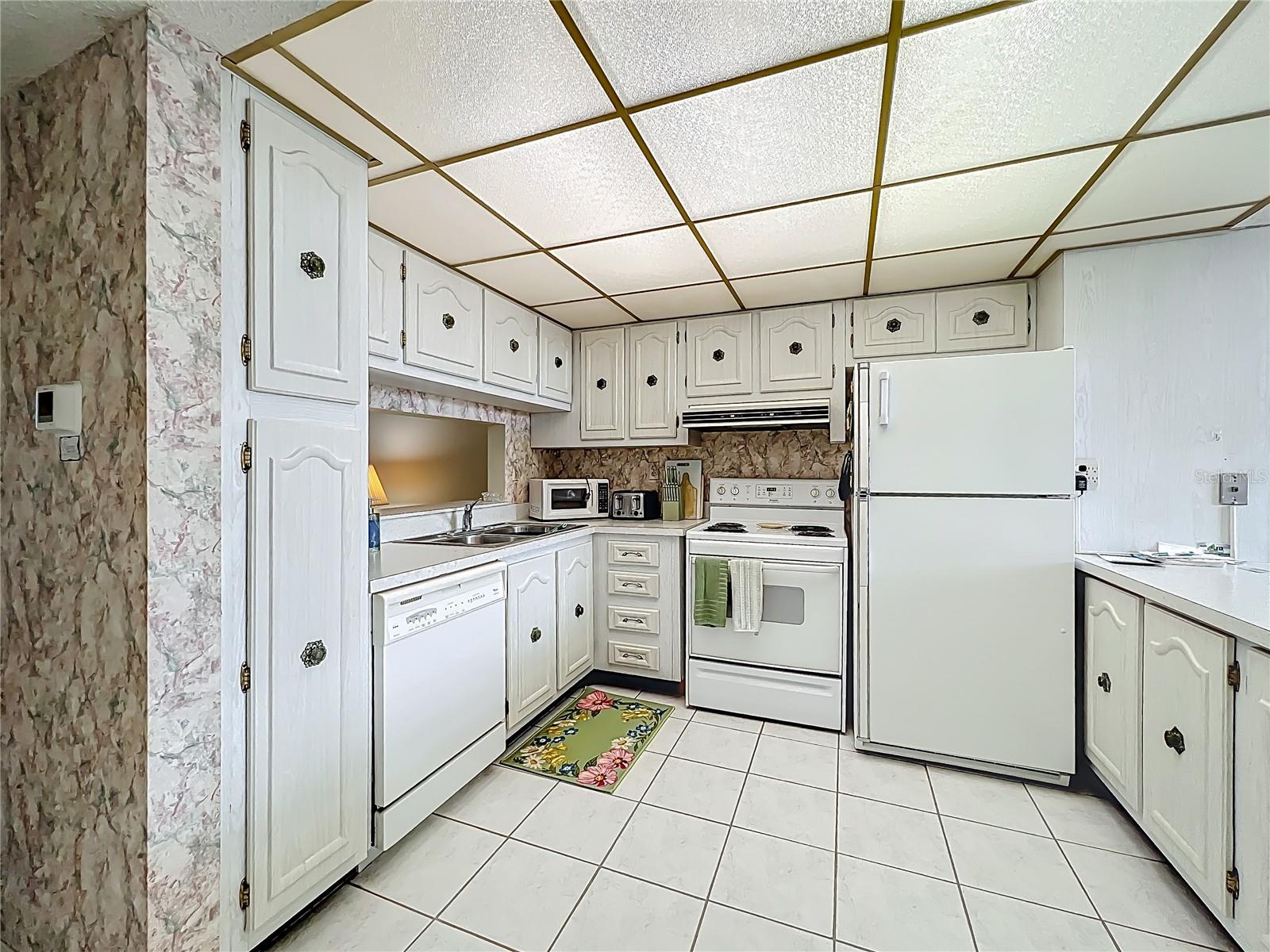 GULF MARINER THE CONDO - Residential Lease