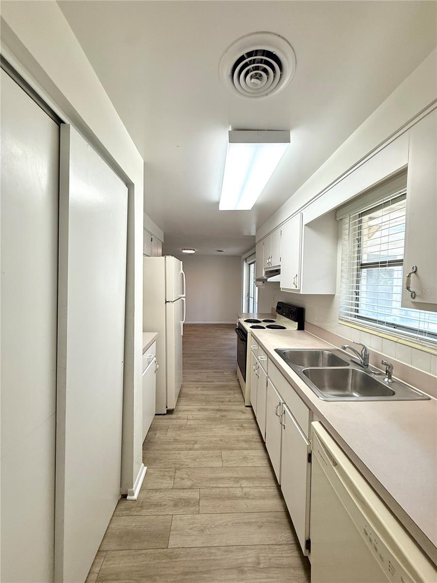 HOWELL HEIGHTS - Residential