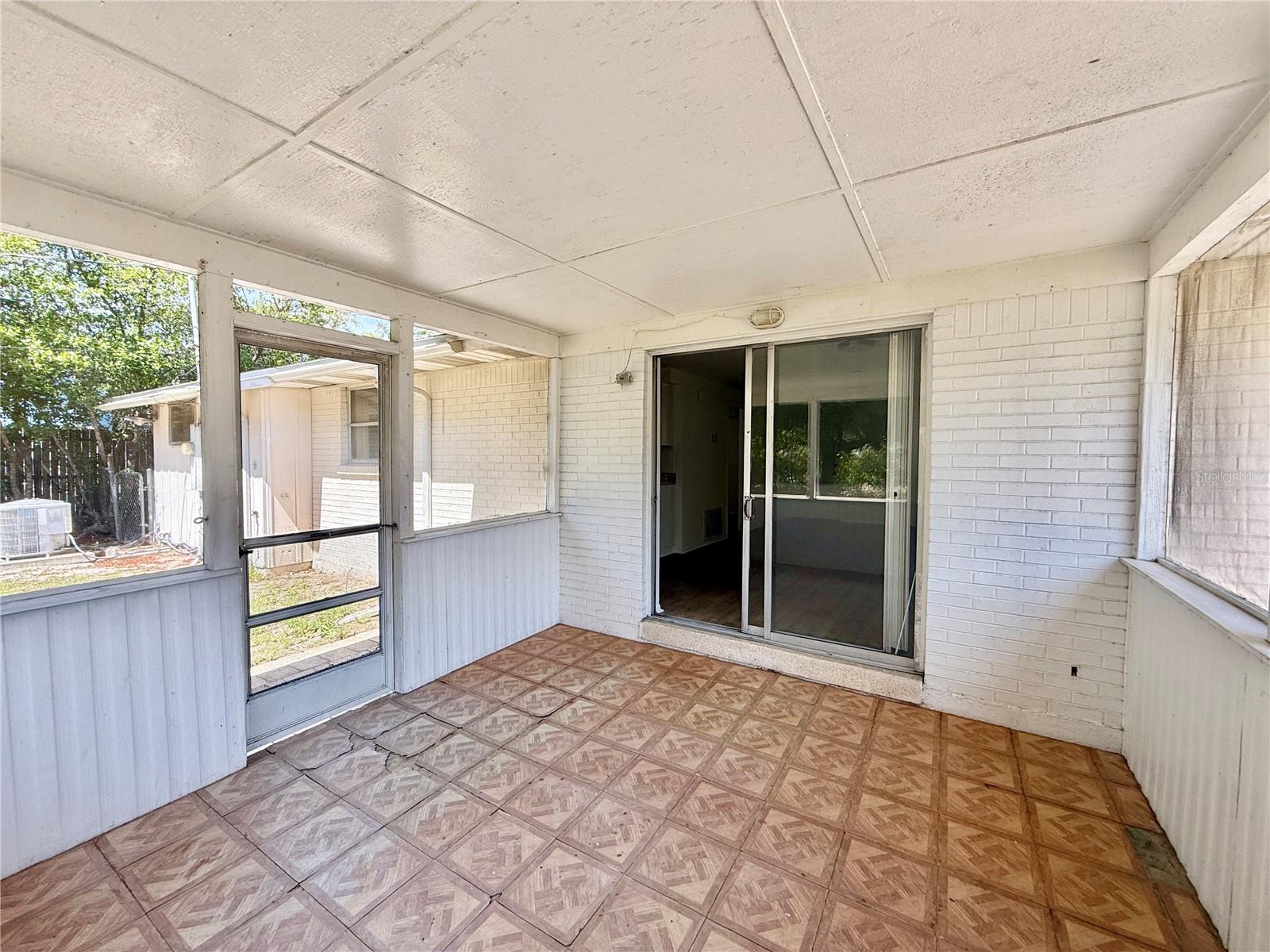 HOWELL HEIGHTS - Residential