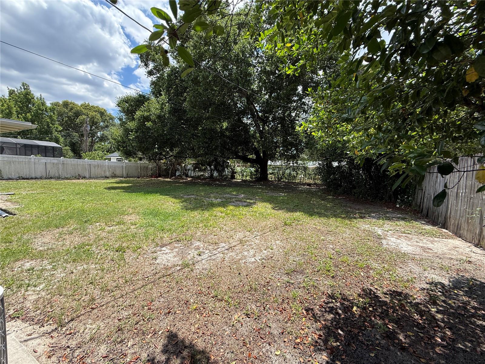 HOWELL HEIGHTS - Residential