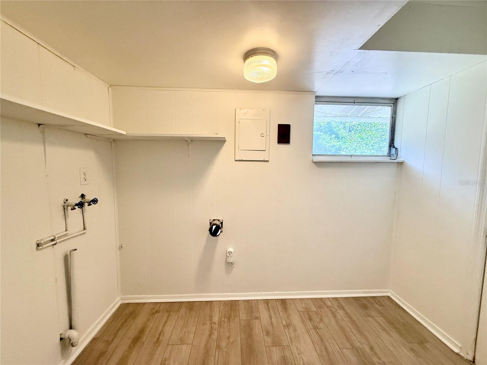 HOWELL HEIGHTS - Residential