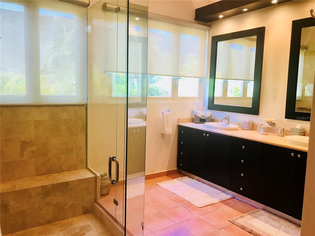 DORADO BEACH EAST - Residential