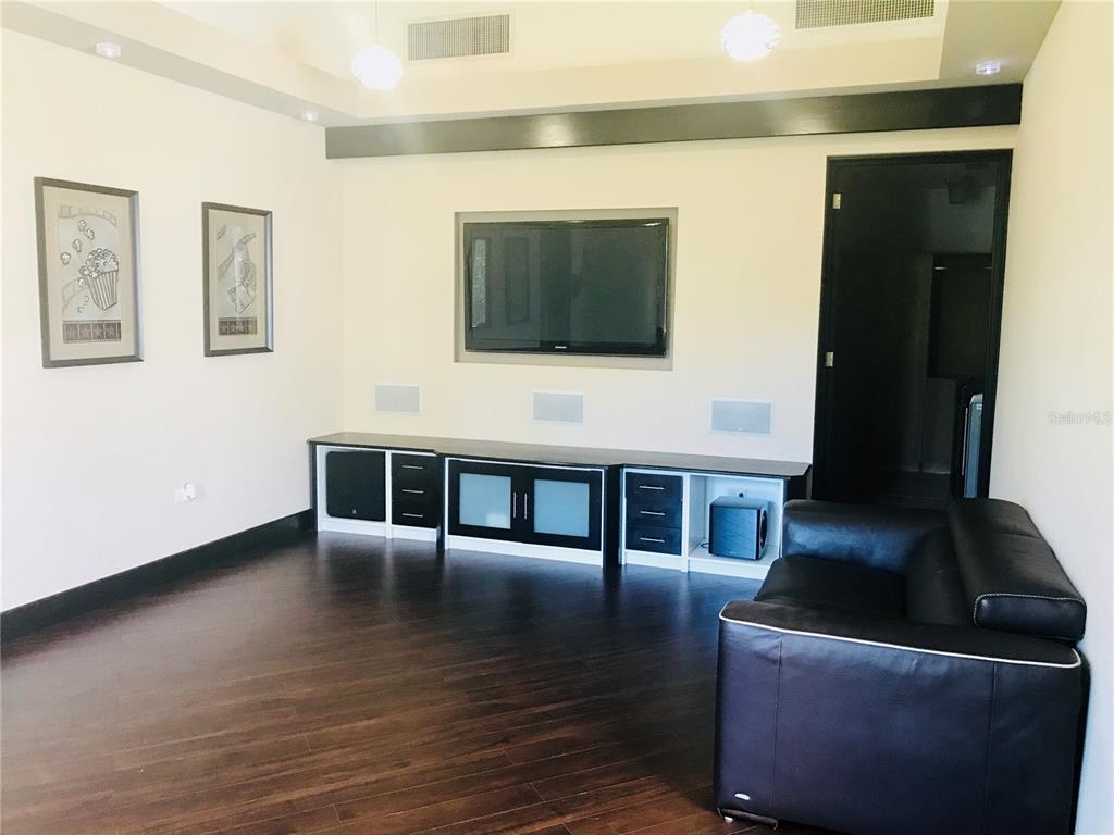 DORADO BEACH EAST - Residential