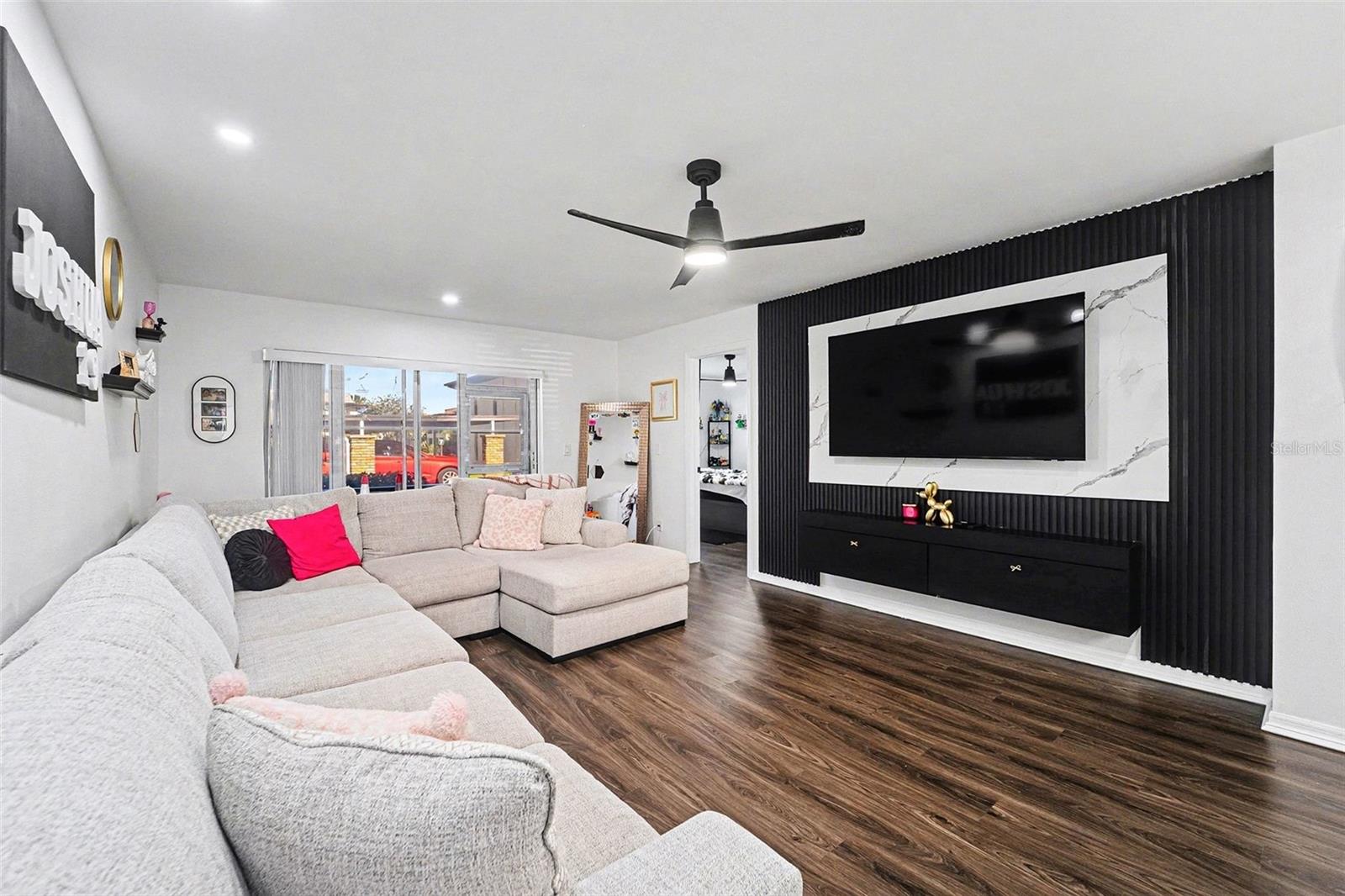 WINDWARD COVE CONDO - Residential