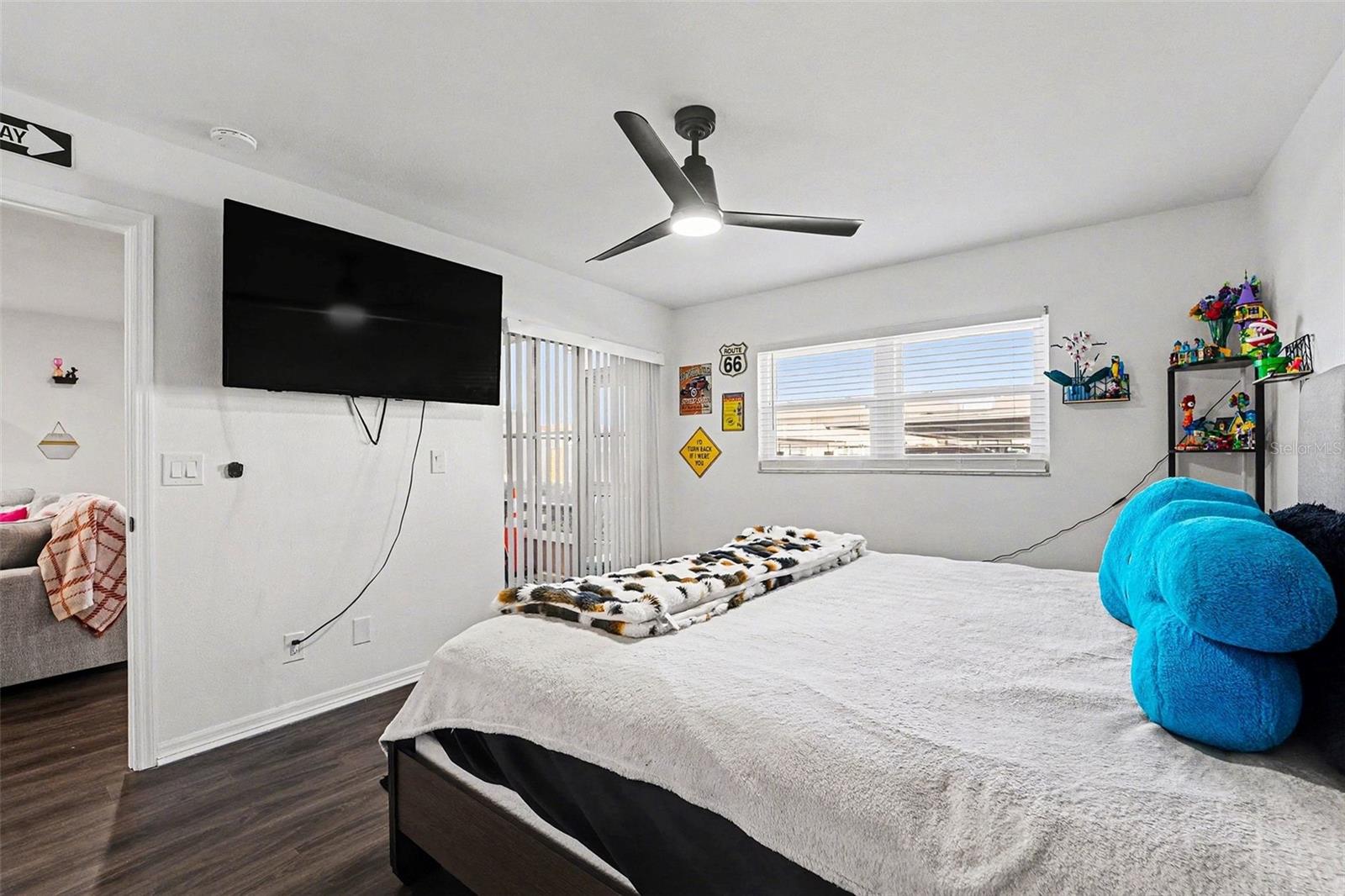 WINDWARD COVE CONDO - Residential