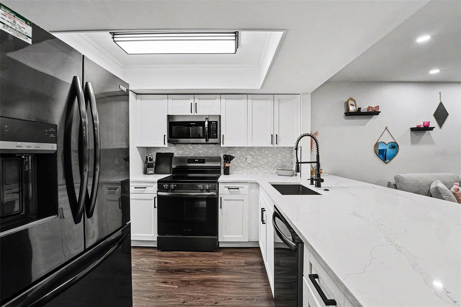 WINDWARD COVE CONDO - Residential