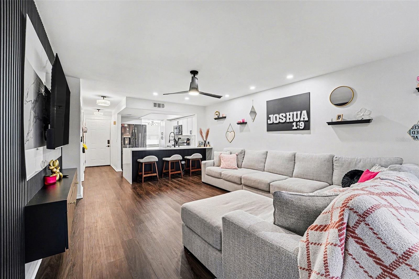 WINDWARD COVE CONDO - Residential