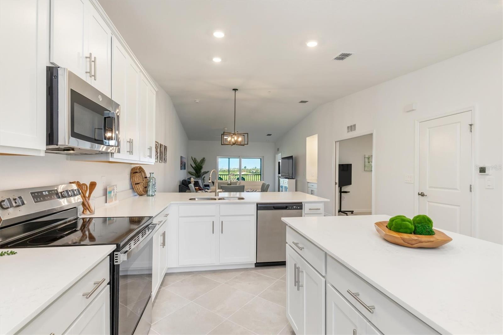 WELLEN PARK GOLF & COUNTRY CLUB - Residential