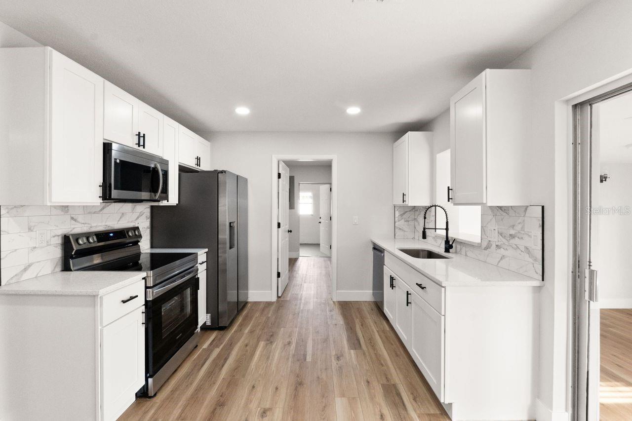 GOLFWOOD ESTATES UNIT 01 - Residential