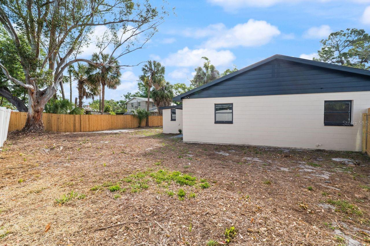 GOLFWOOD ESTATES UNIT 01 - Residential