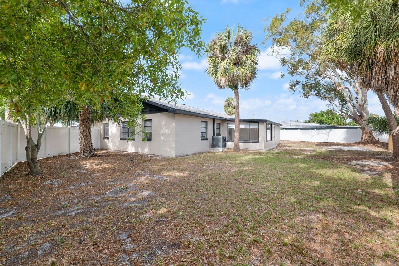 GOLFWOOD ESTATES UNIT 01 - Residential