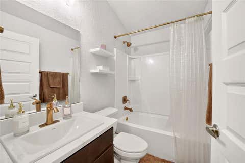 Tiny photo for 4342 NE 31st Street, Ocala, FL 34470 (MLS # OM730808)