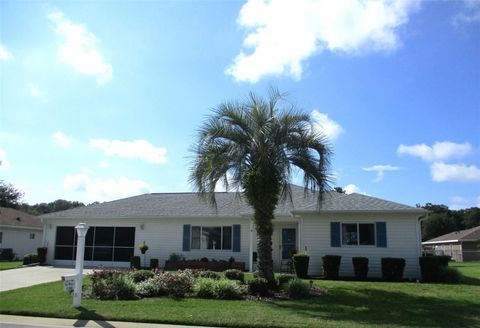 A home in DUNNELLON