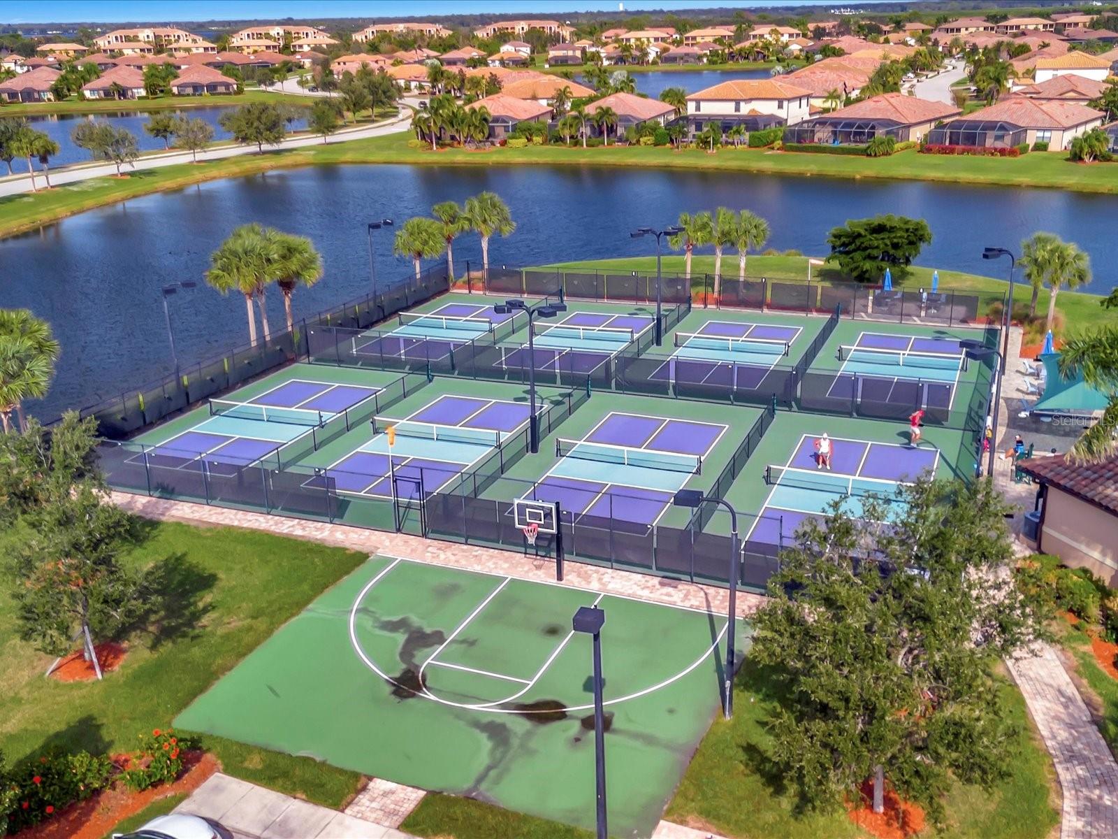 RIVER STRAND - Residential