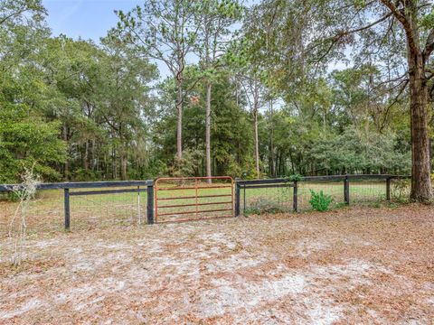 Tiny photo for 15 Middleground Road, Ocala, FL 34482 (MLS # OM715619)
