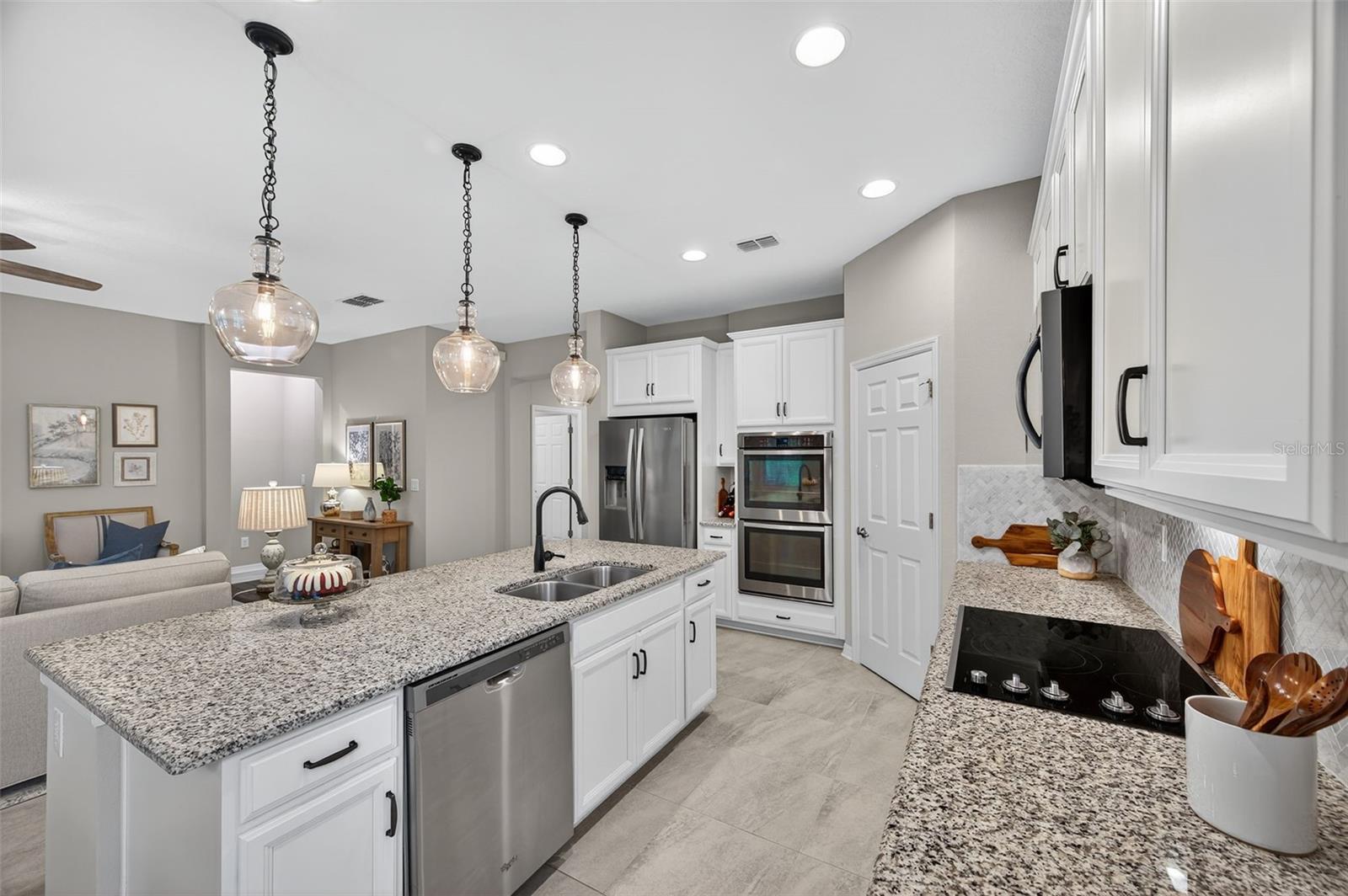 COUNTRY WALK INCREMENT C PH 01 - Residential Lease