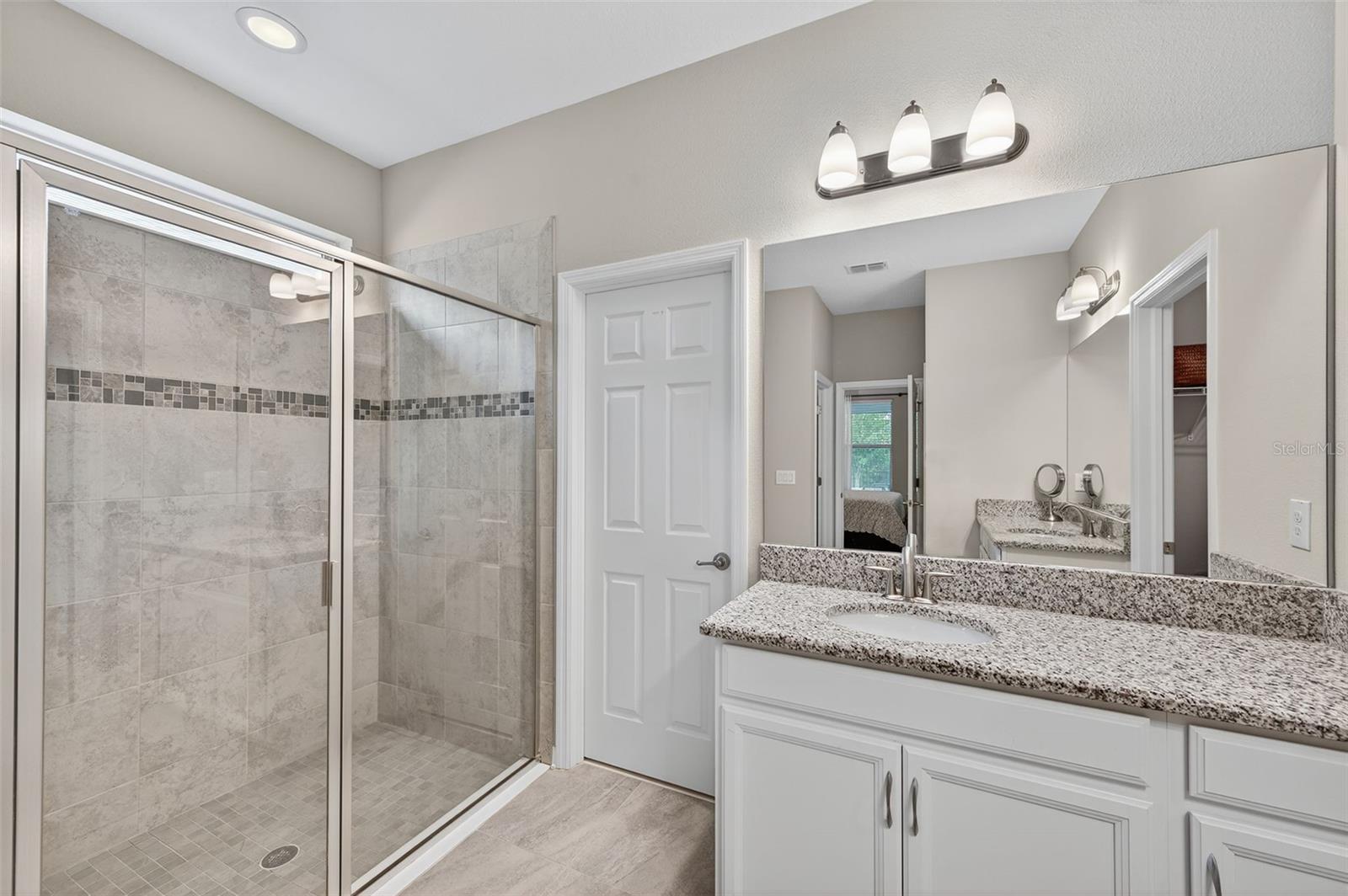 COUNTRY WALK INCREMENT C PH 01 - Residential Lease