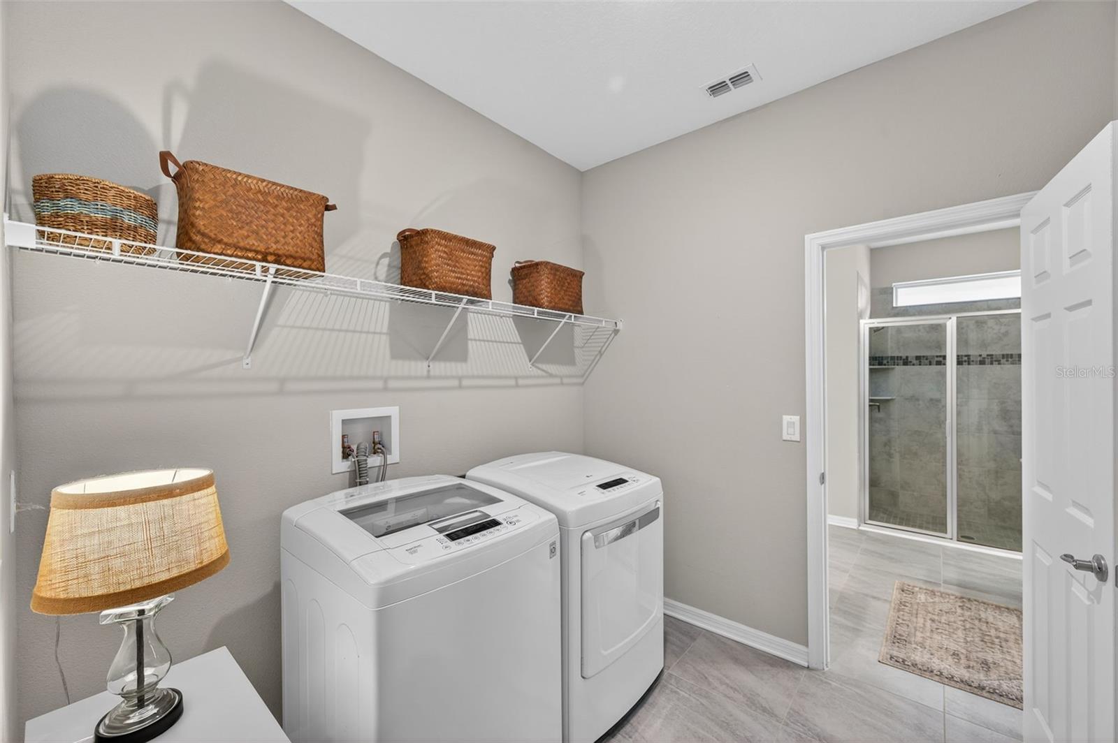 COUNTRY WALK INCREMENT C PH 01 - Residential Lease