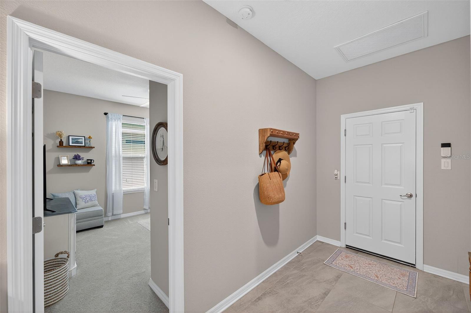 COUNTRY WALK INCREMENT C PH 01 - Residential Lease