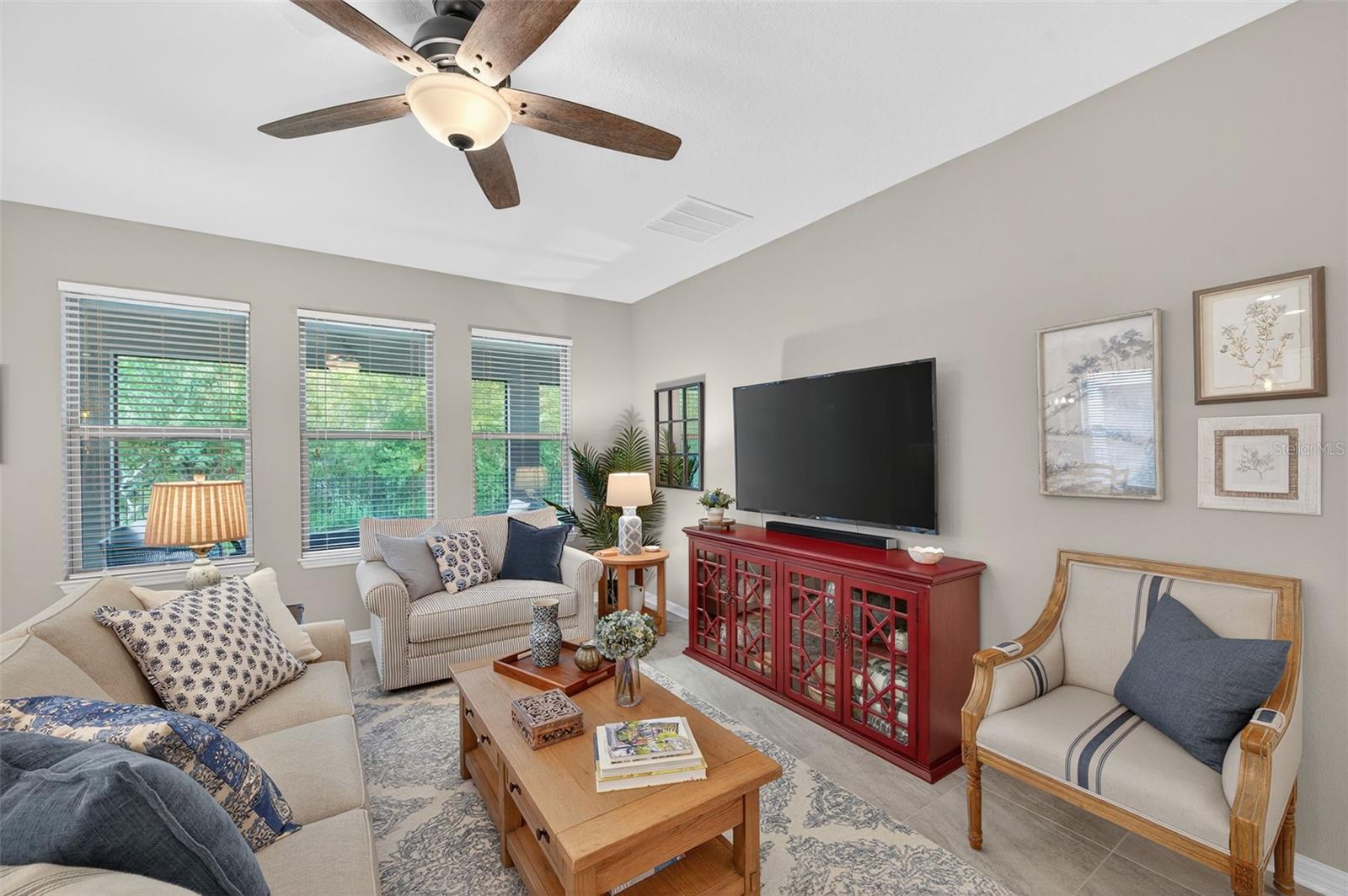 COUNTRY WALK INCREMENT C PH 01 - Residential Lease