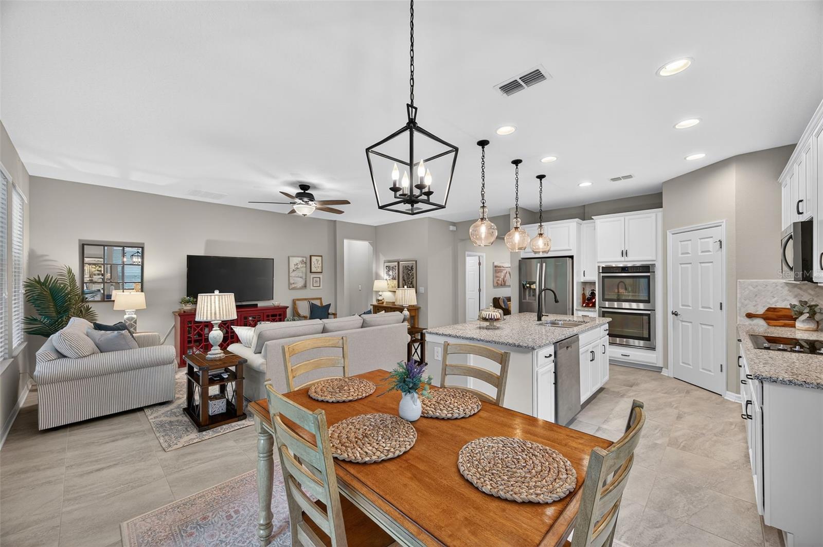 COUNTRY WALK INCREMENT C PH 01 - Residential Lease