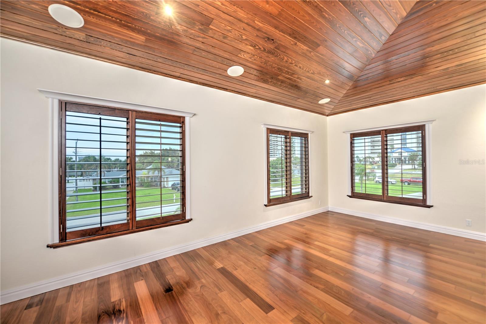 PORT ORANGE BEACH - Residential