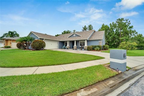 A home in LAKELAND