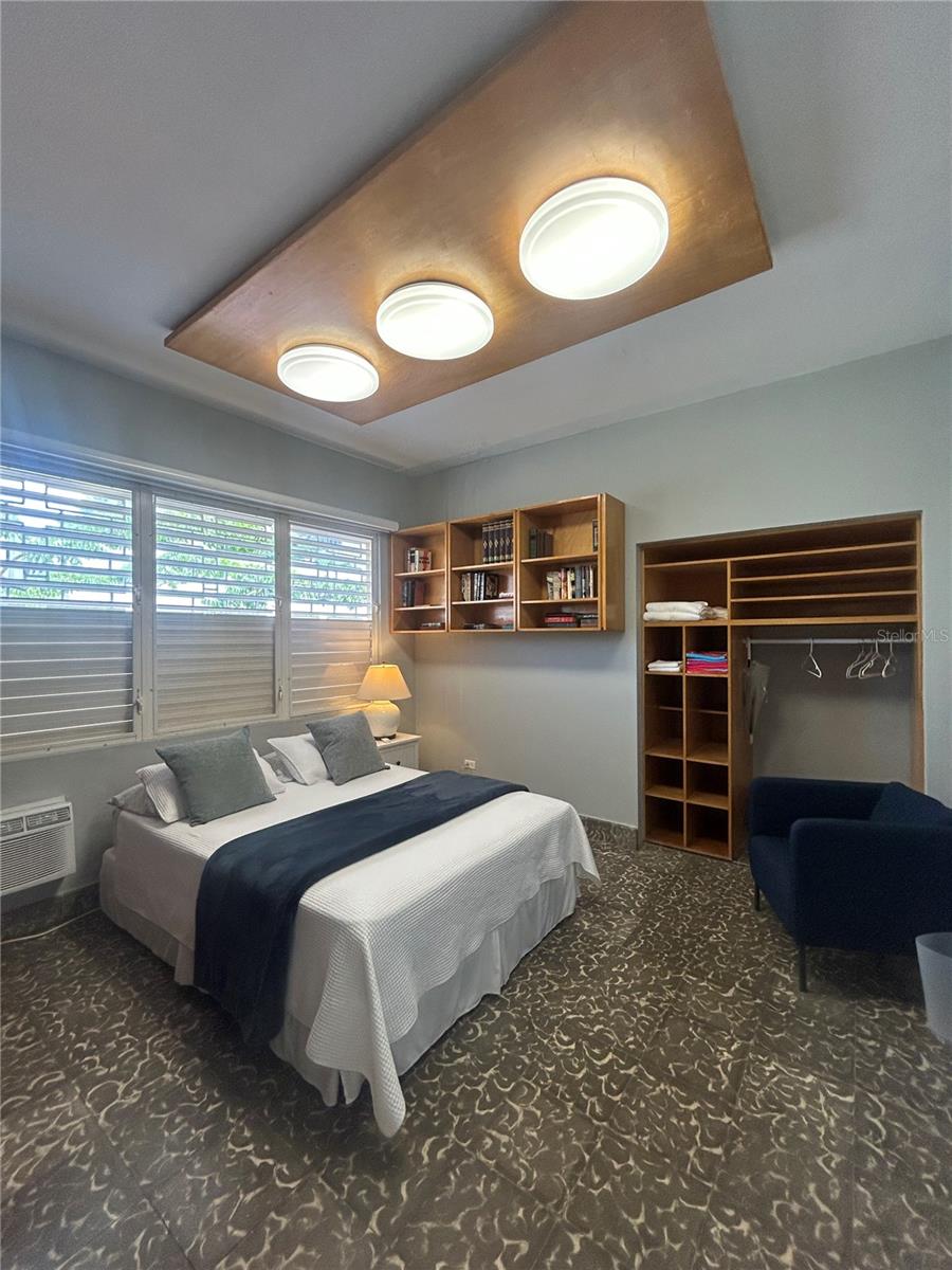 CALLE MIRSONIA - Residential