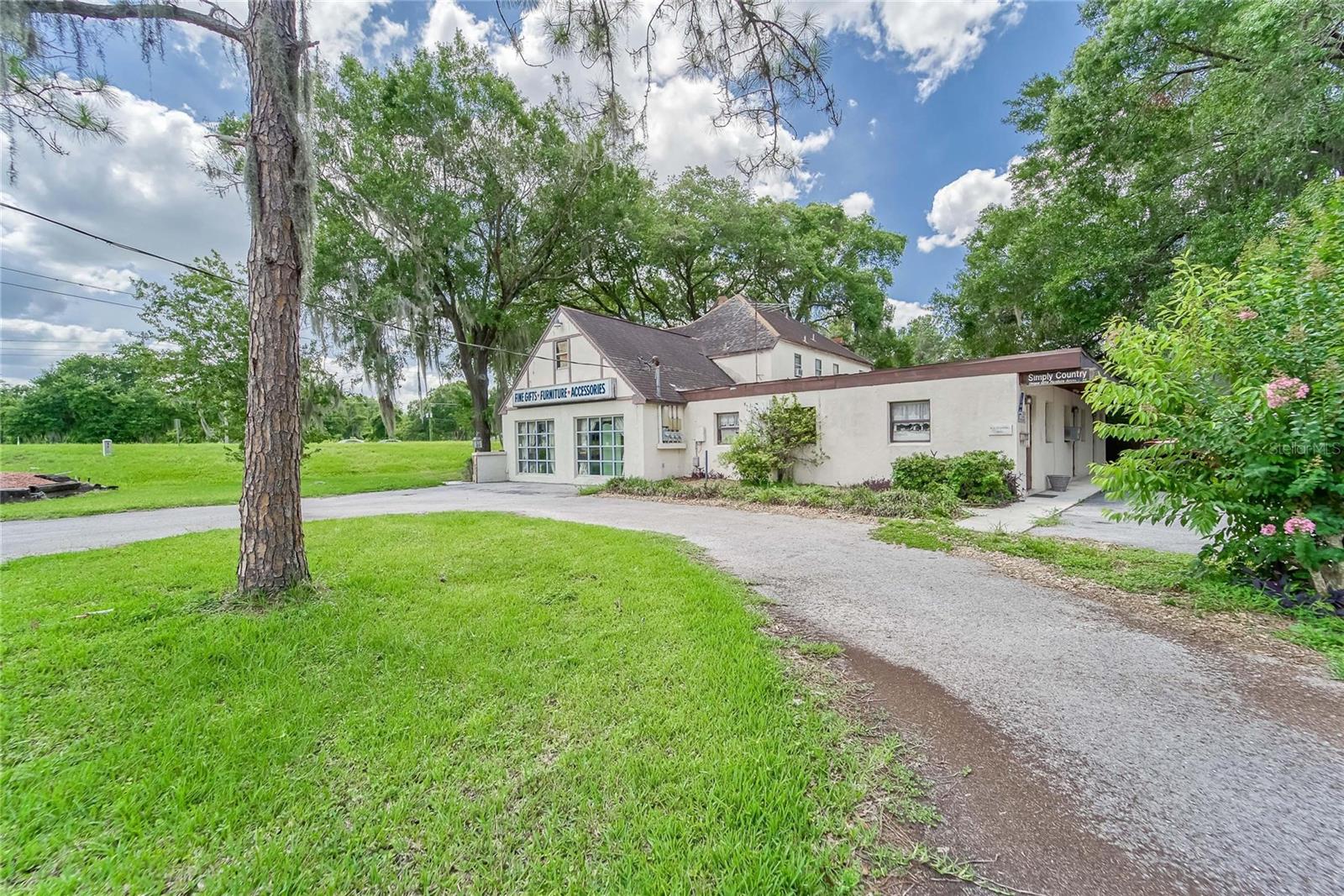 SMALL FARMS - Residential