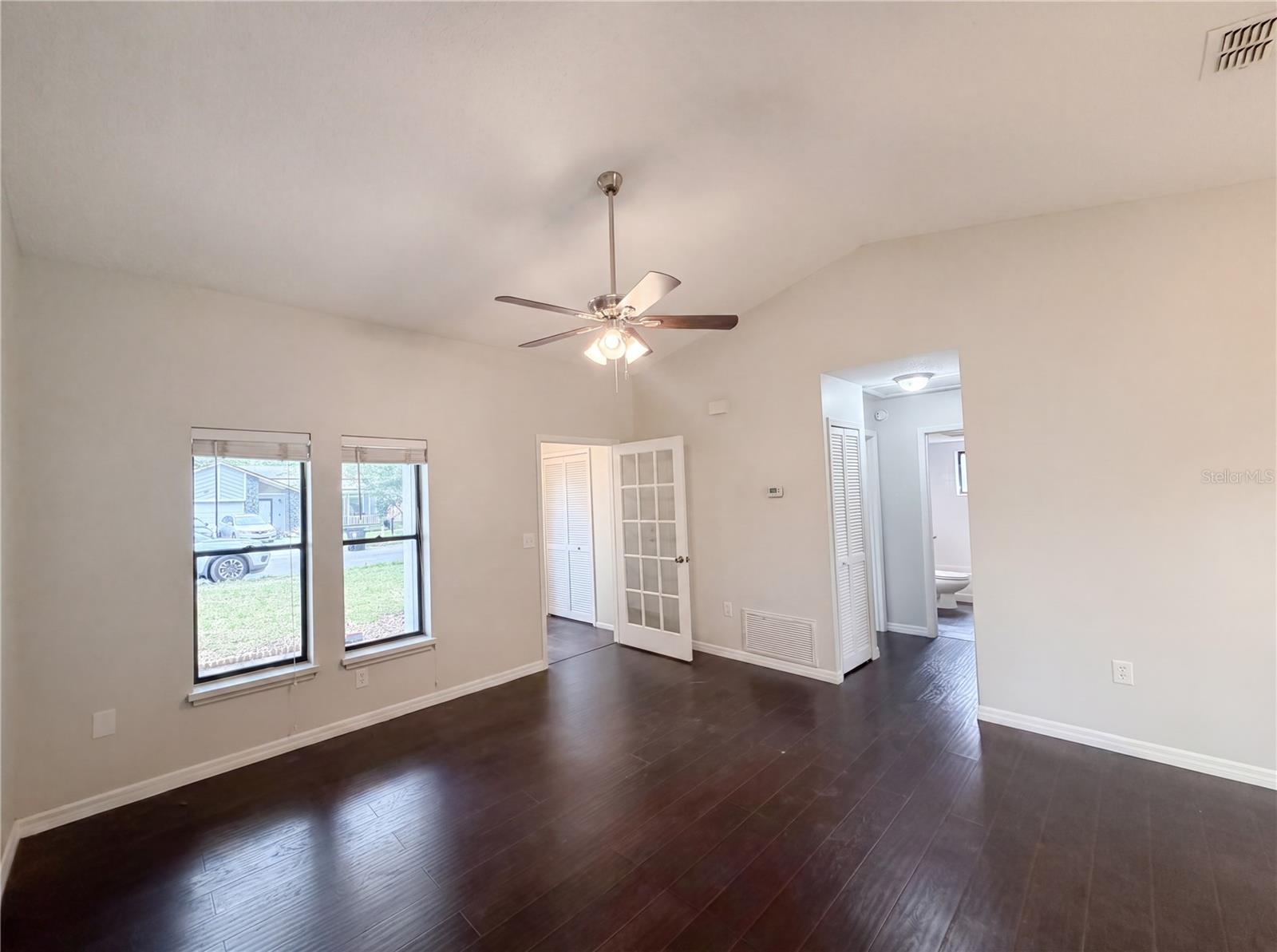 SHADY GROVE - Residential