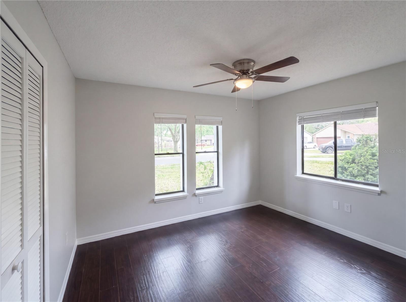 SHADY GROVE - Residential