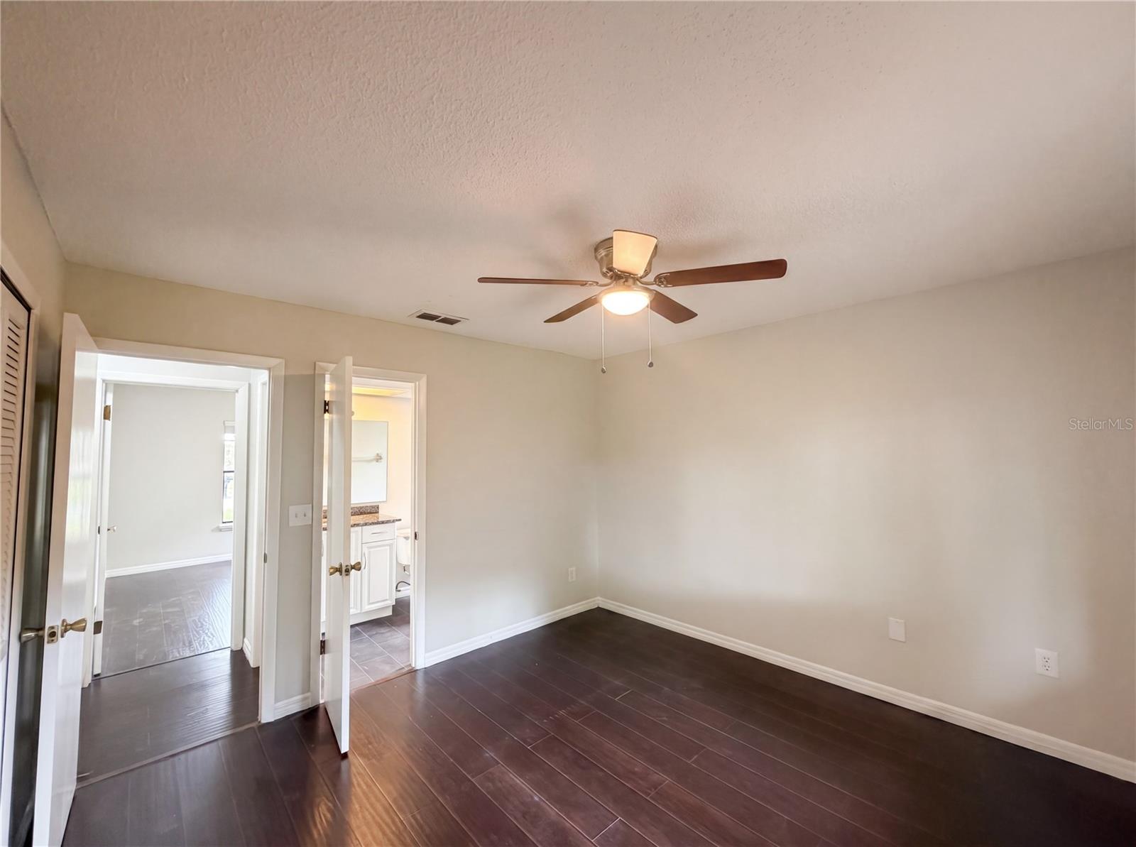 SHADY GROVE - Residential