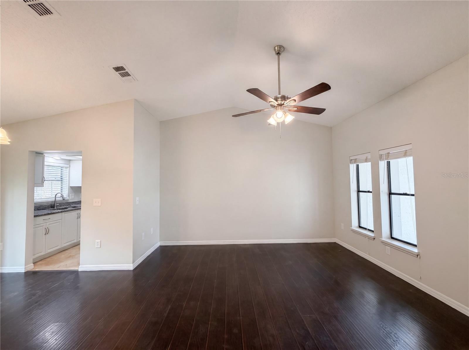 SHADY GROVE - Residential