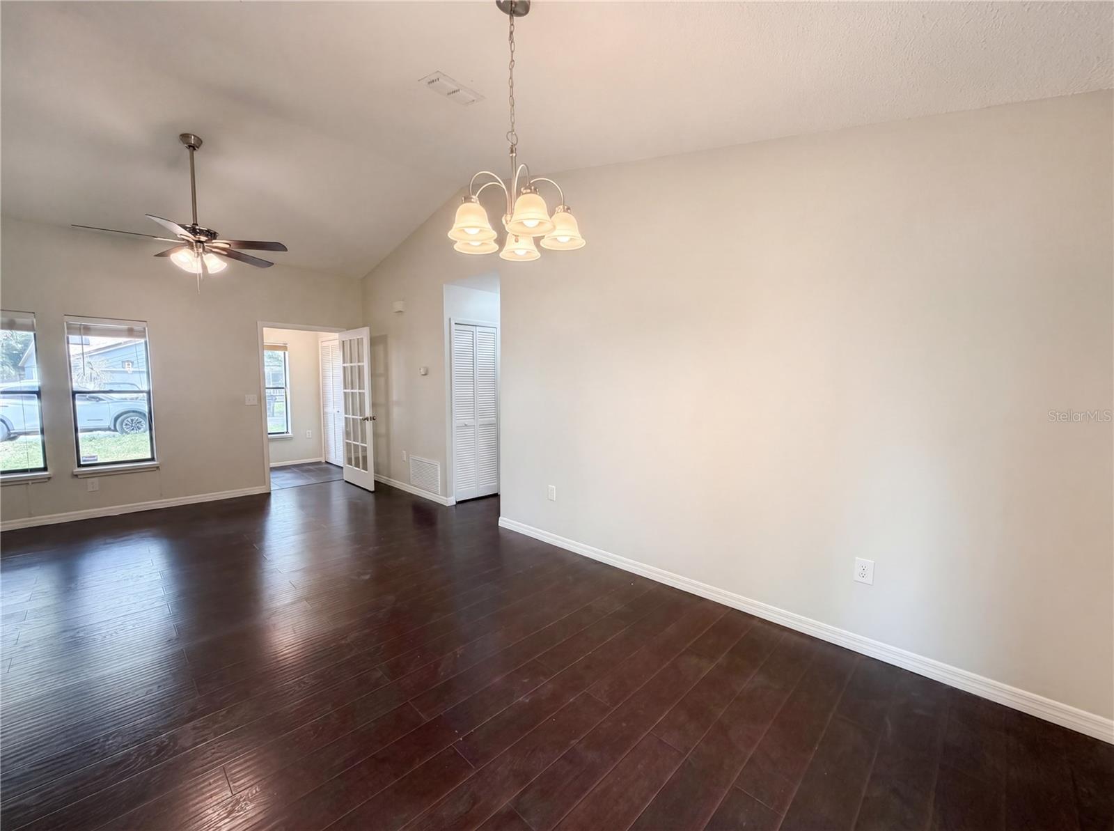 SHADY GROVE - Residential