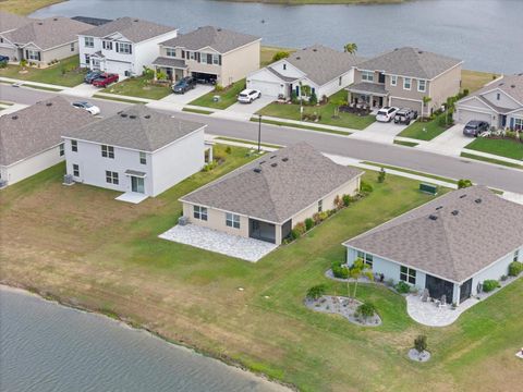 A home in PALMETTO