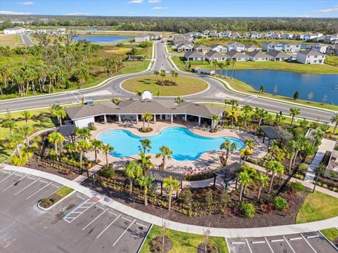 A home in PALMETTO