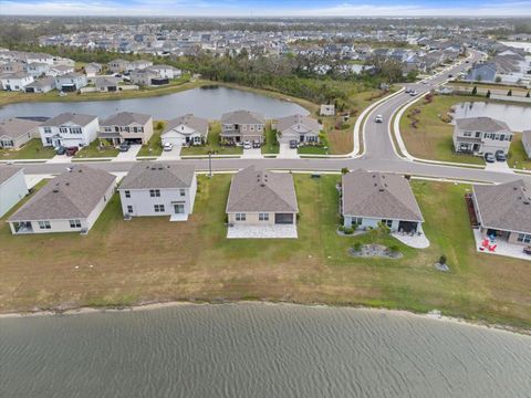 A home in PALMETTO