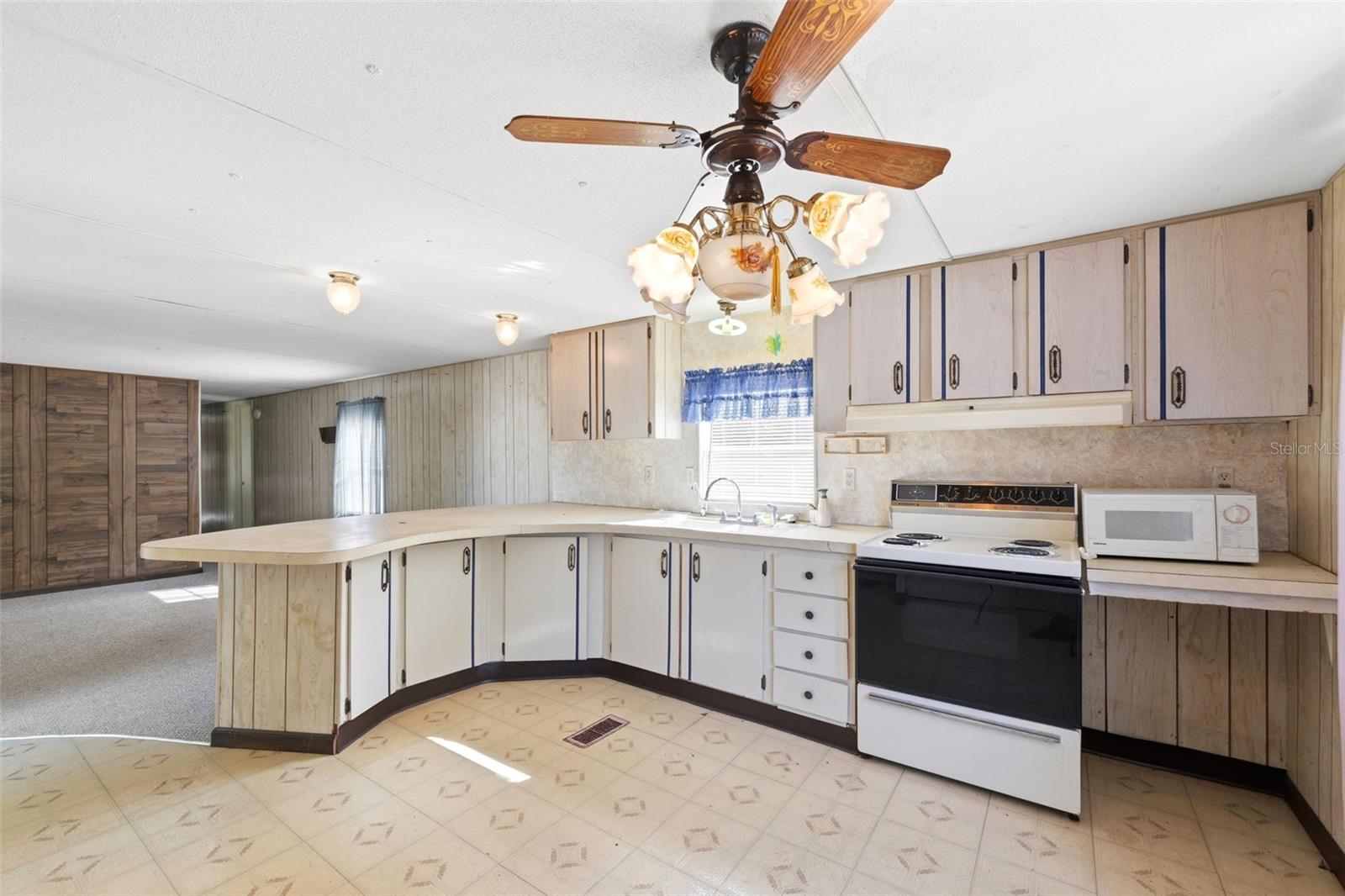 TANGERINE ESTATES - Residential