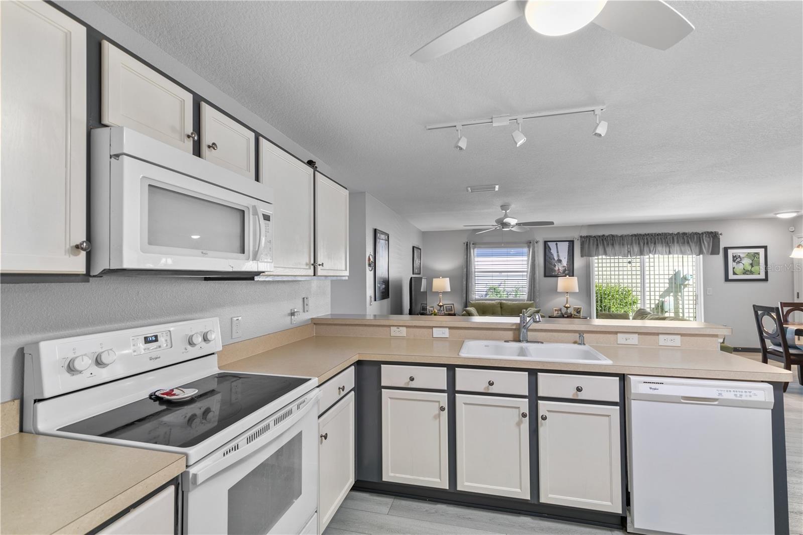 VILLAGES OF SUMTER BOKEELIA VILLAS - Residential