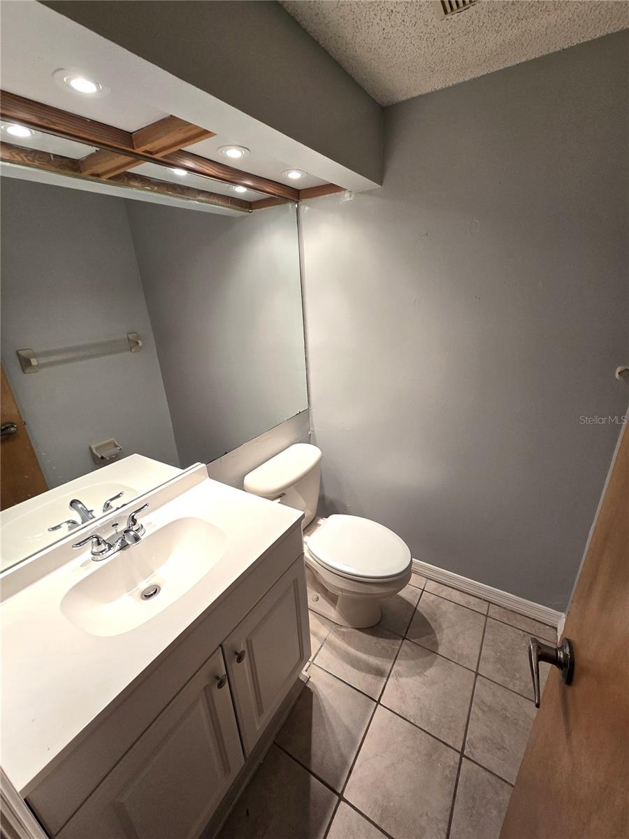 IDLE FOREST - Residential Lease